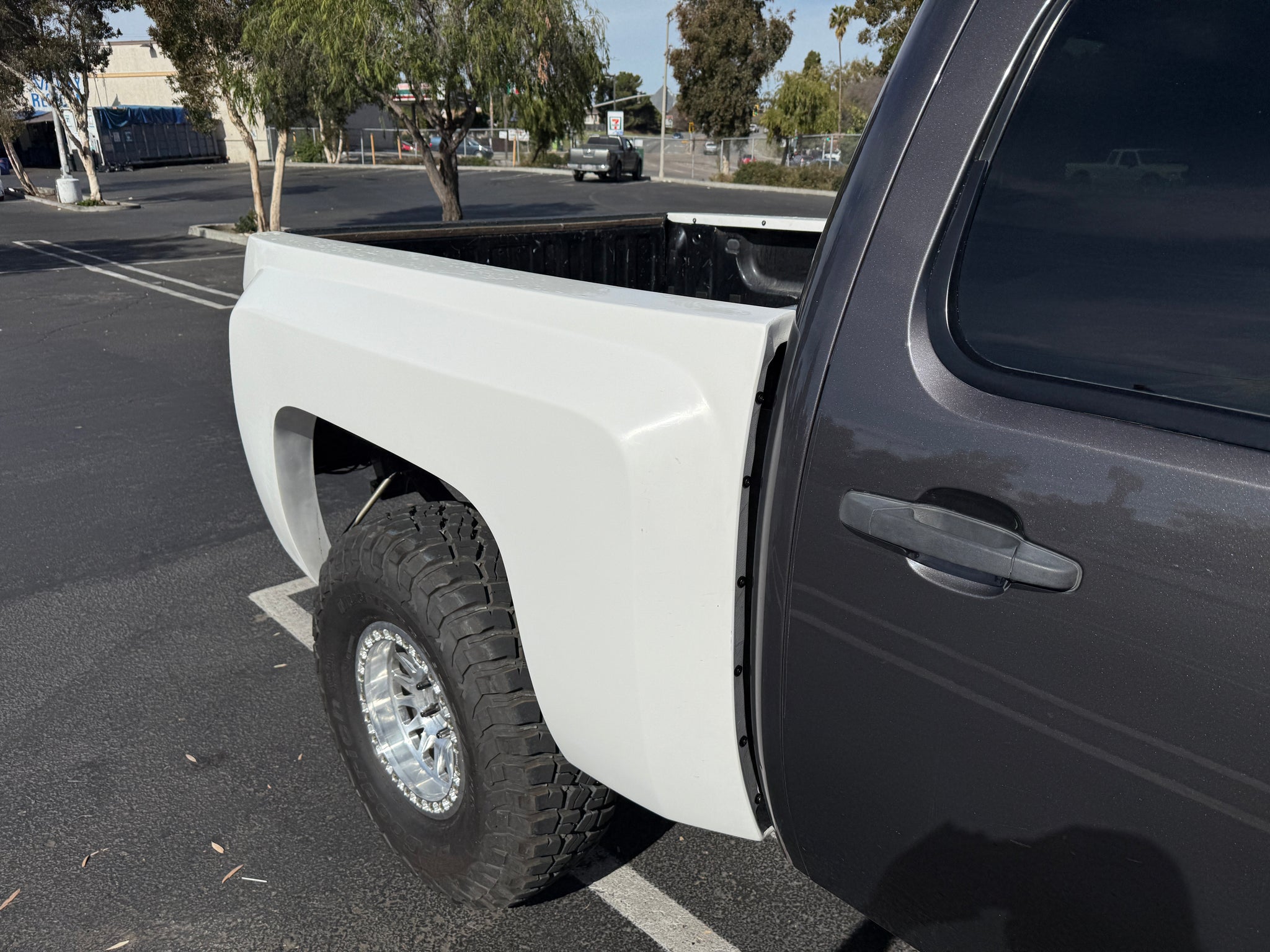 07-13 Chevy Silverado 4" Bulge Off Road Fiberglass Bedsides - 5.5 Bed