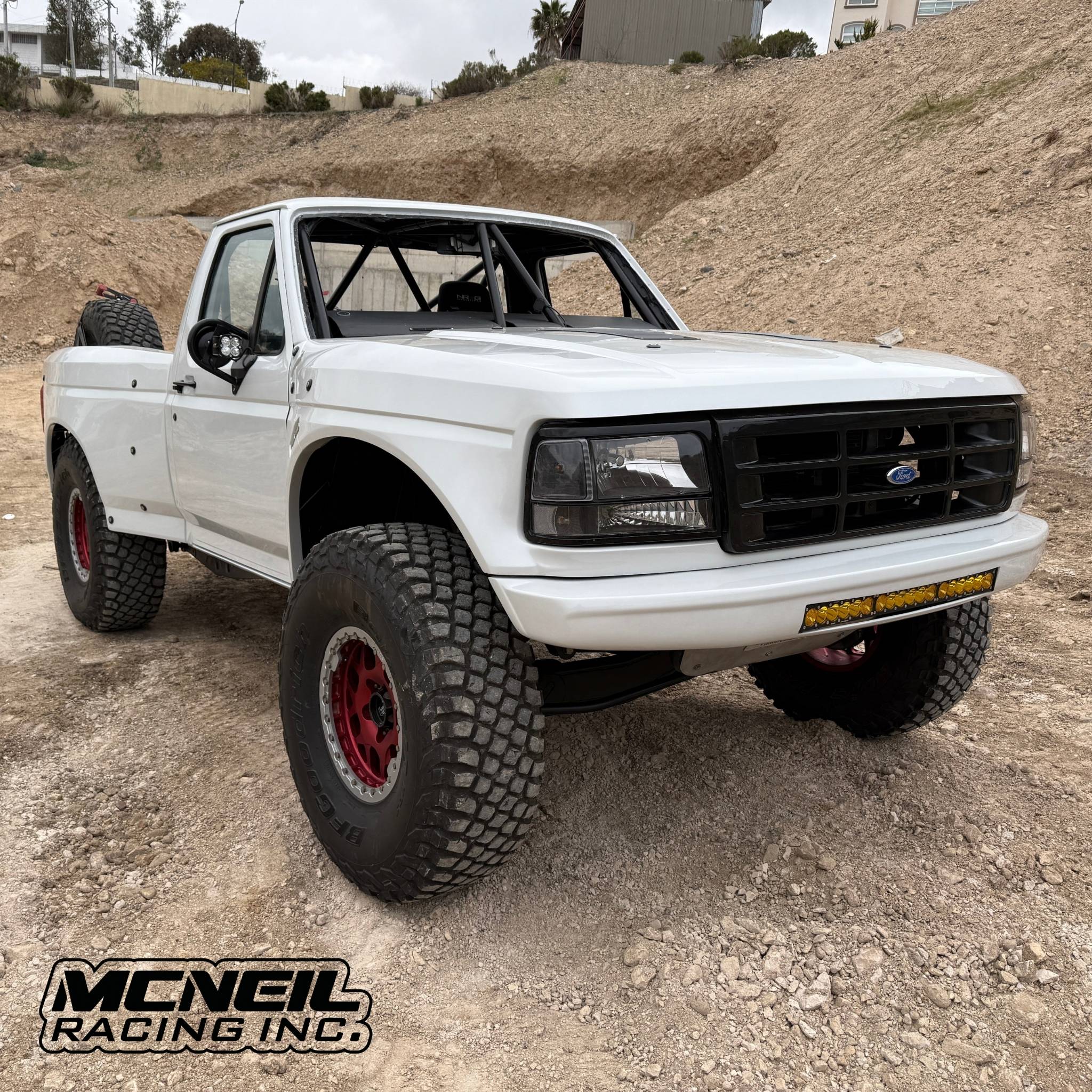 92-96 Ford F150/Bronco One Piece w/ Front Bumper – McNeil Racing Inc