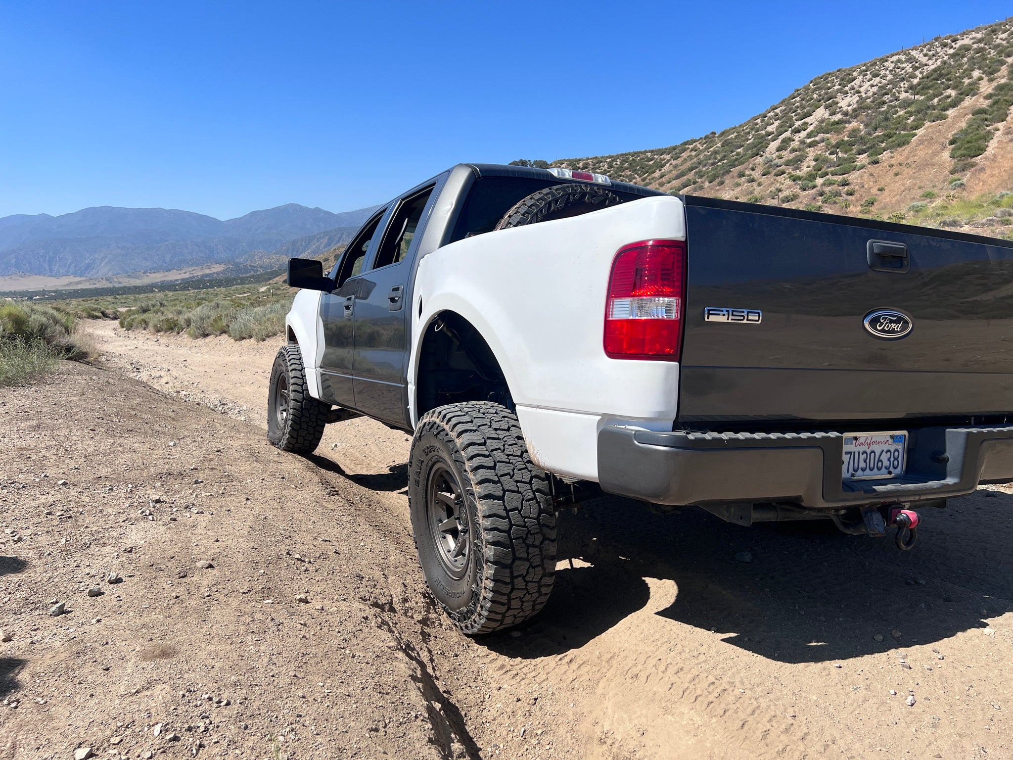 04-08 Ford F150 4" Bulge Off Road Fiberglass Bedsides - 5.5 Bed