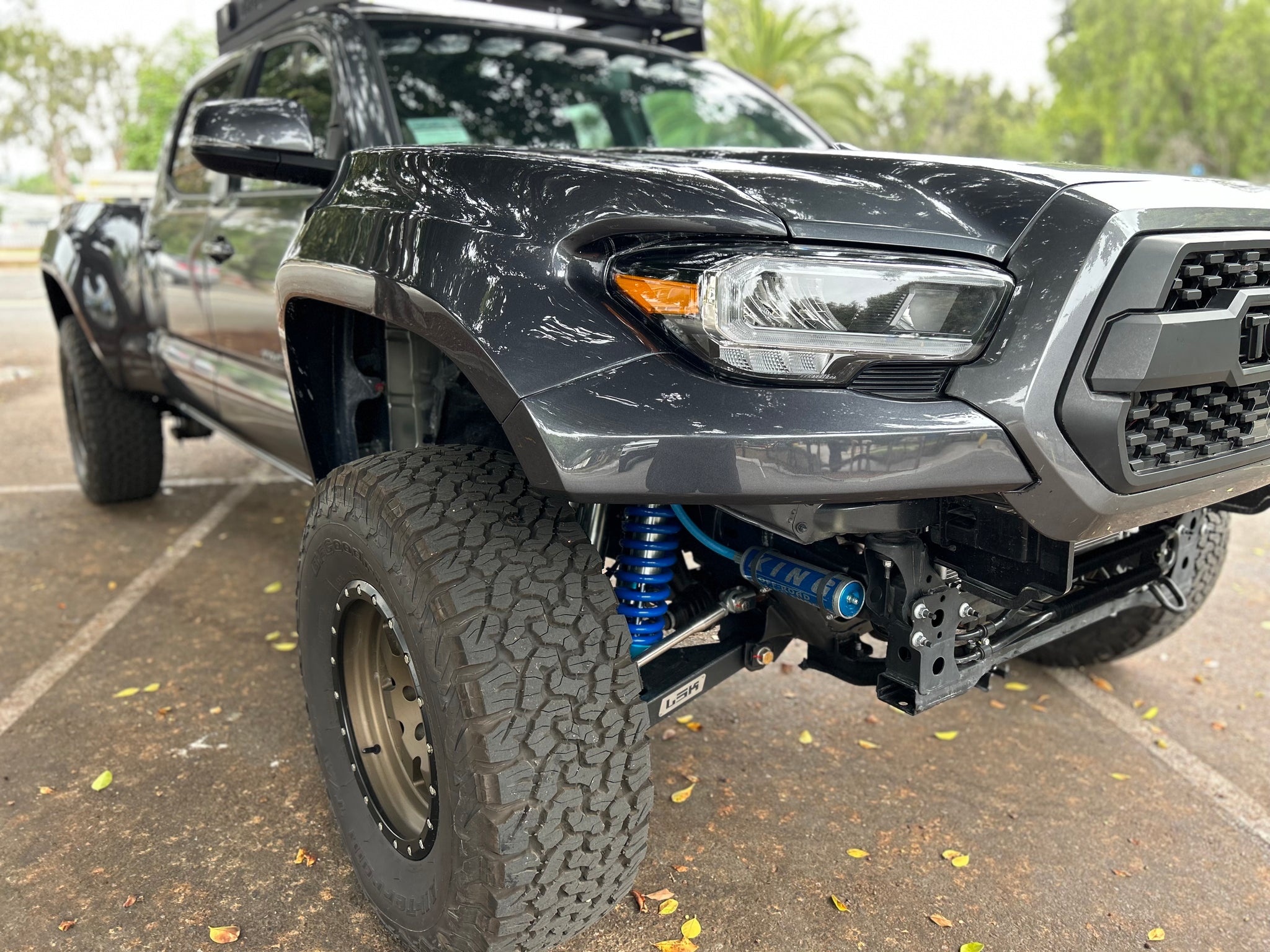 16+ Toyota Tacoma 6" Bulge Off Road Fiberglass Fenders