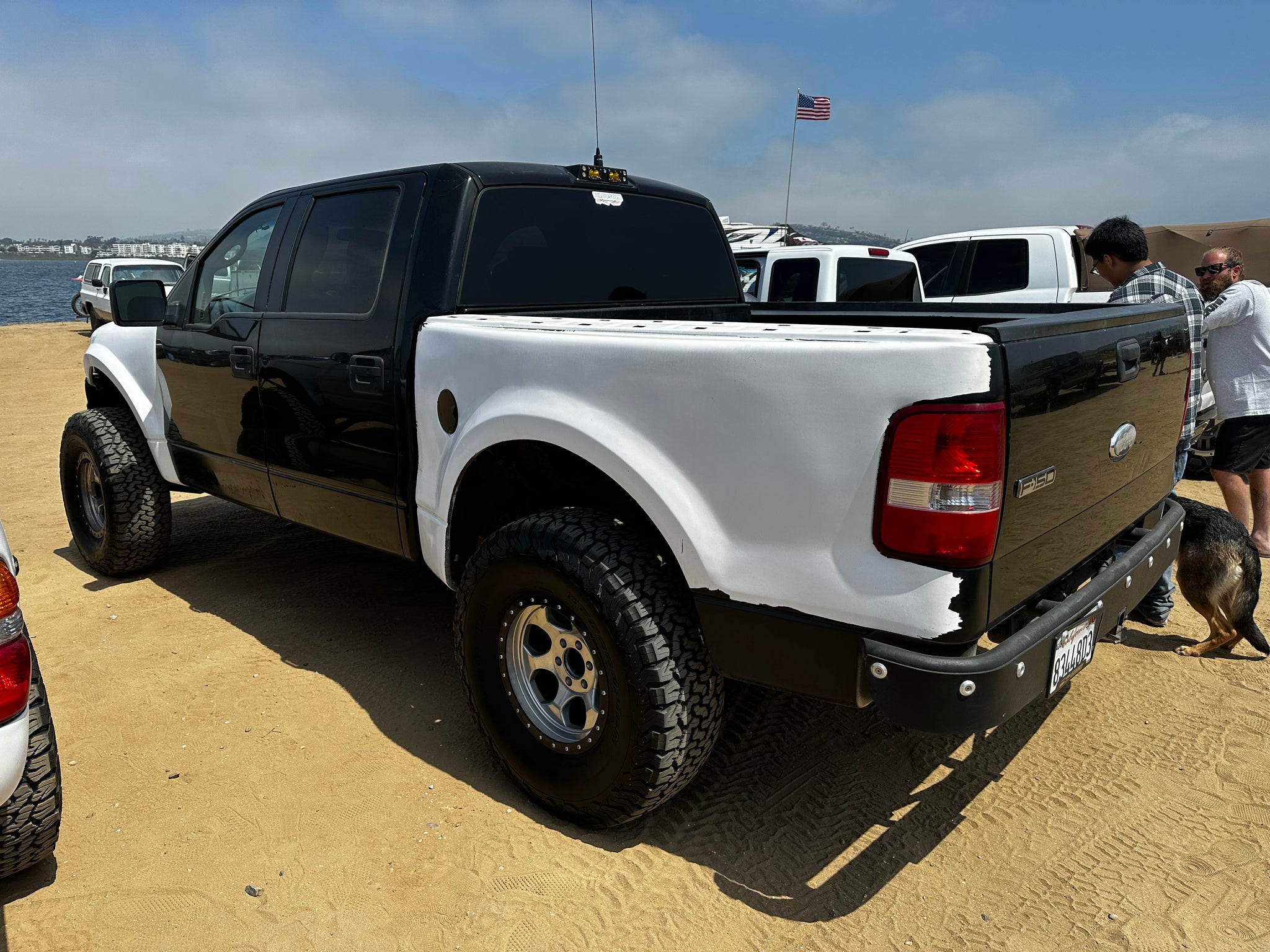 04-08 Ford F150 4" Bulge Off Road Fiberglass Bedsides - 5.5 Bed