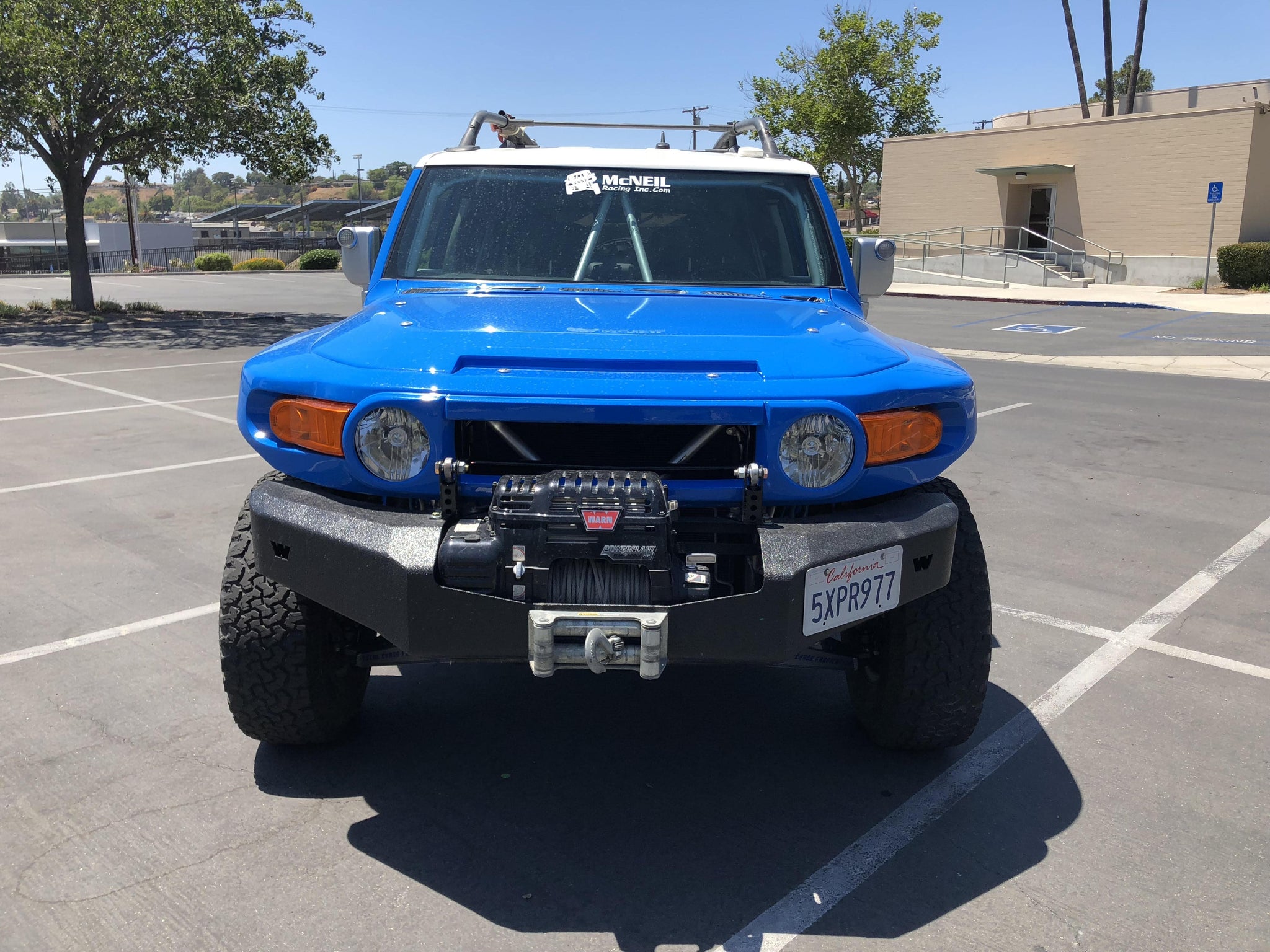 Toyota FJ Cruiser Fiberglass One Piece