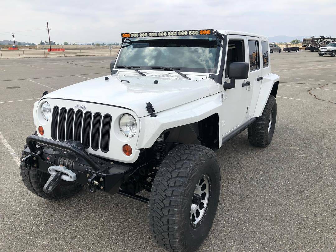 Jeep Wrangler JK 4" Fiberglass Front Fenders