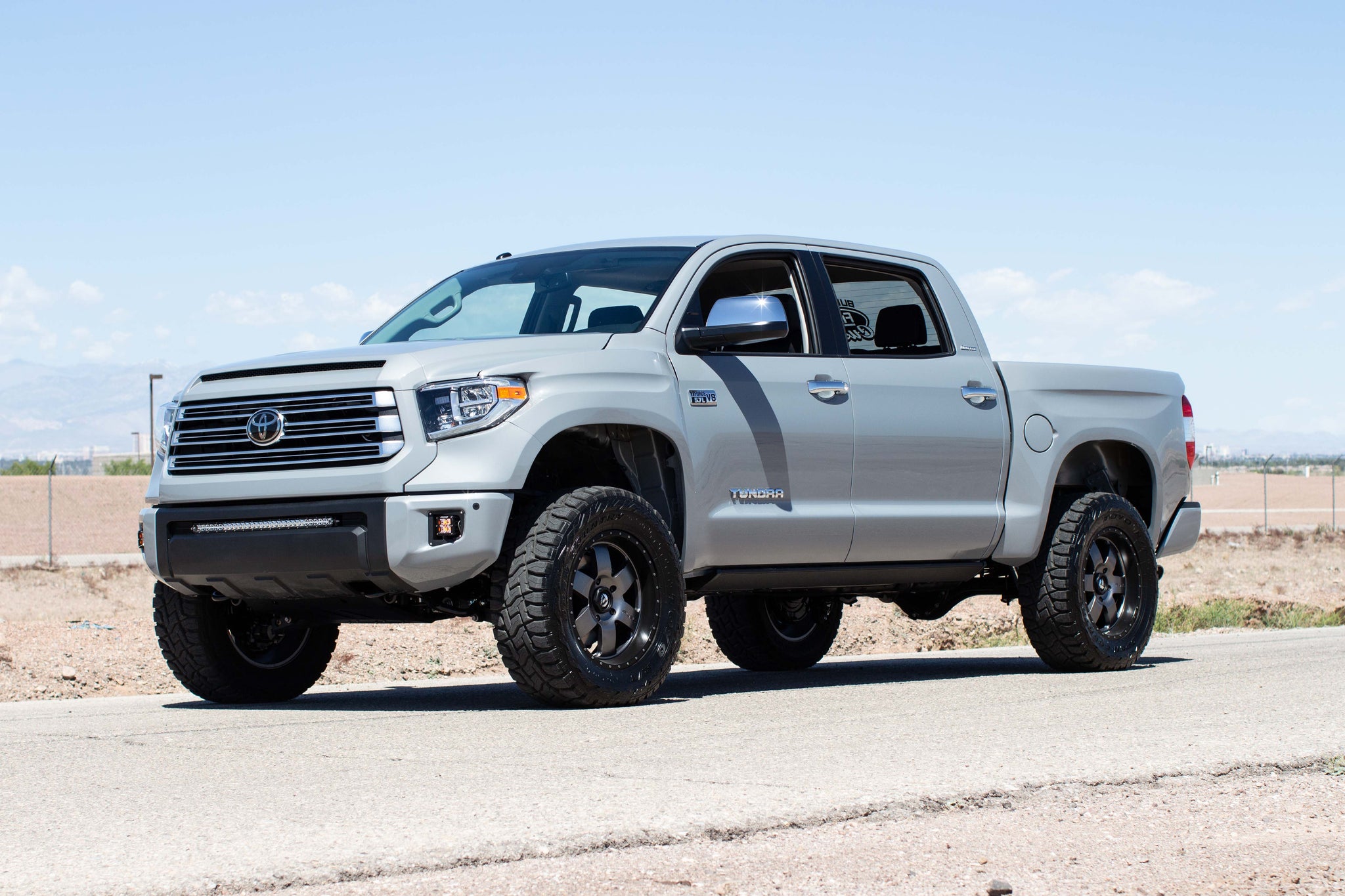 14+ Toyota Tundra 4" Bulge Off Road Fiberglass Fenders