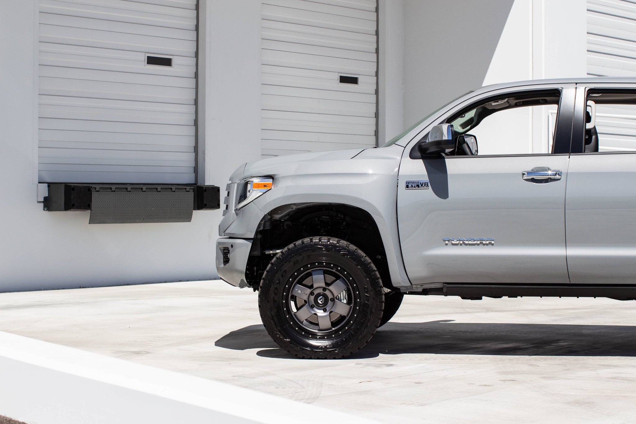 14+ Toyota Tundra 4" Bulge Off Road Fiberglass Fenders