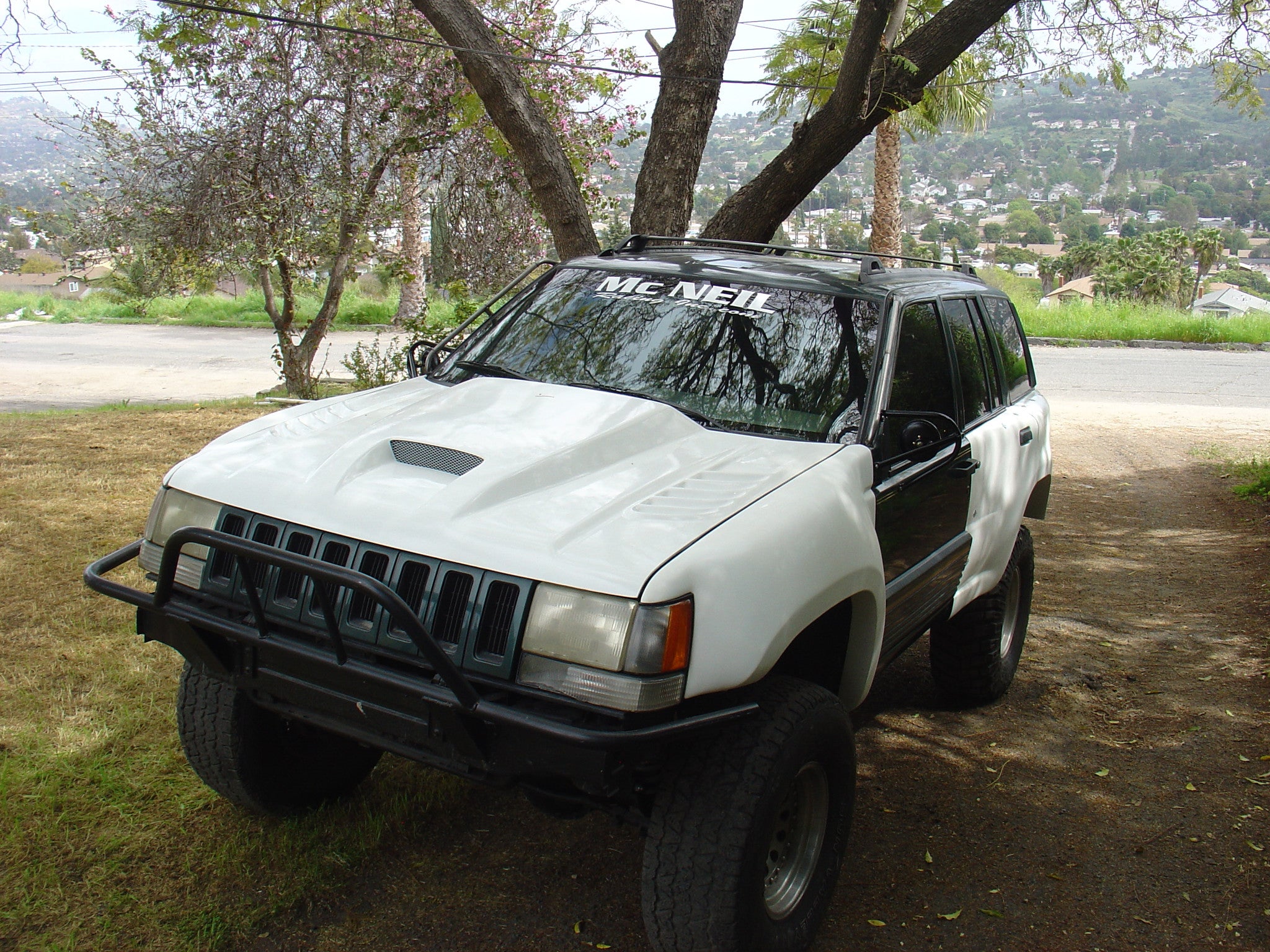 93-98 Jeep Grand Cherokee (ZJ) 4" Bulge Off Road Fiberglass Fenders - McNeil Racing Inc