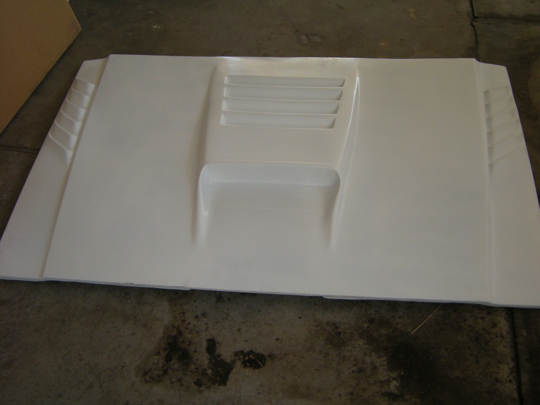 84-01 Jeep Cherokee (XJ) Off Road Fiberglass Hood - McNeil Racing Inc