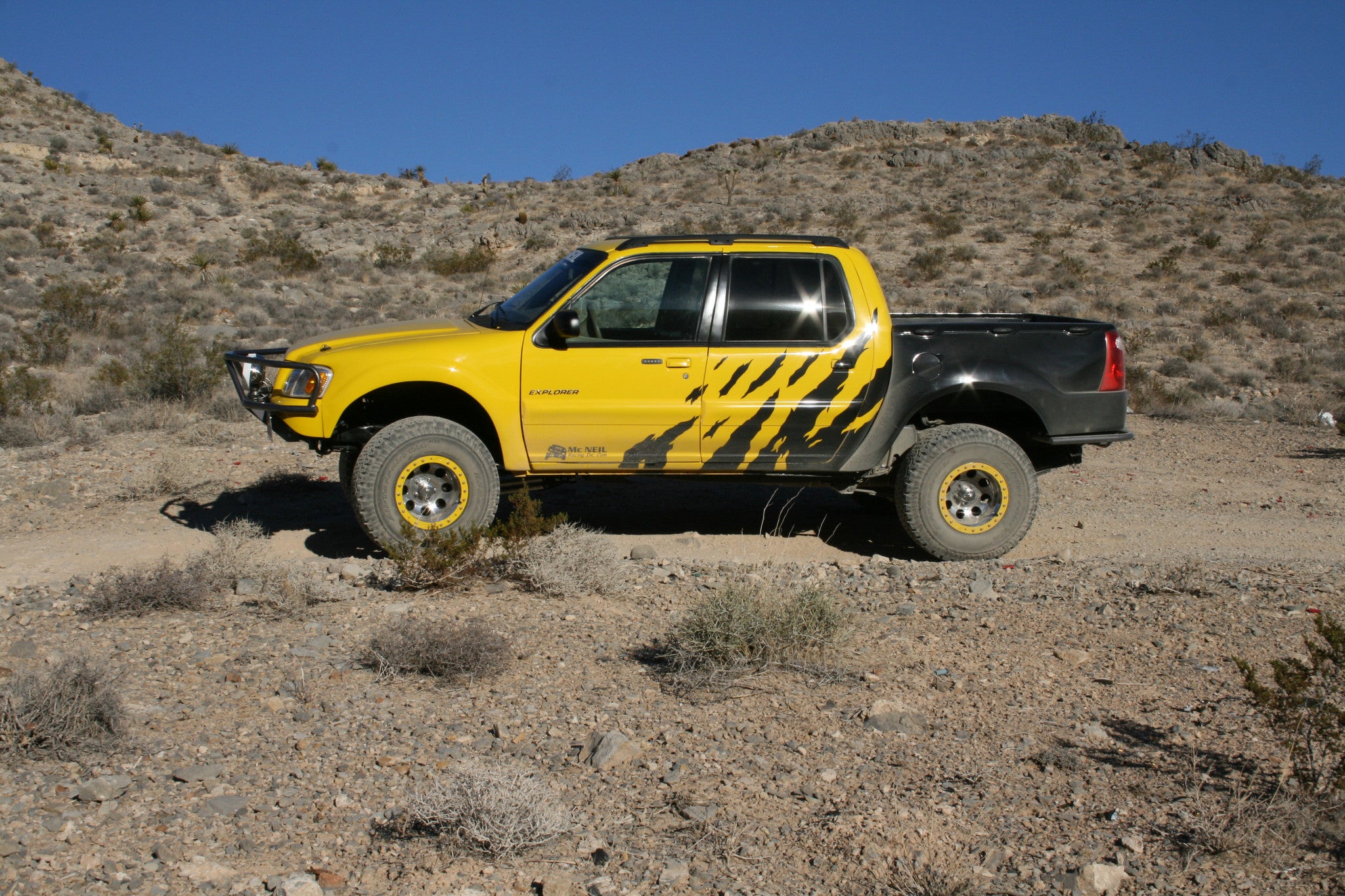 01-05 Ford Explorer Sport Trac 6" Bulge Offroad Fiberglass Fenders Without Trim - McNeil Racing Inc