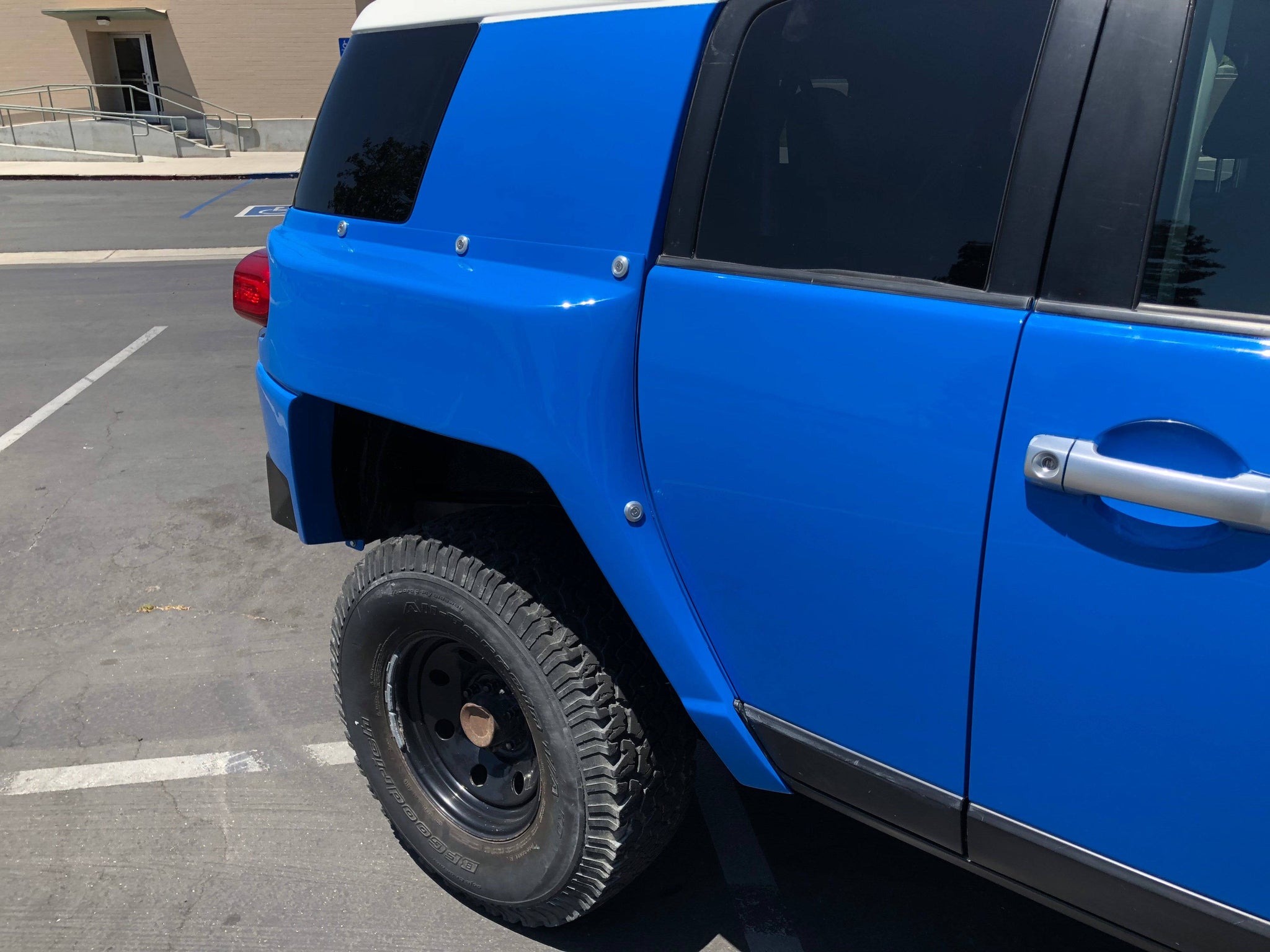 Fj Cruiser Fiberglass Rear Panels 4" flare