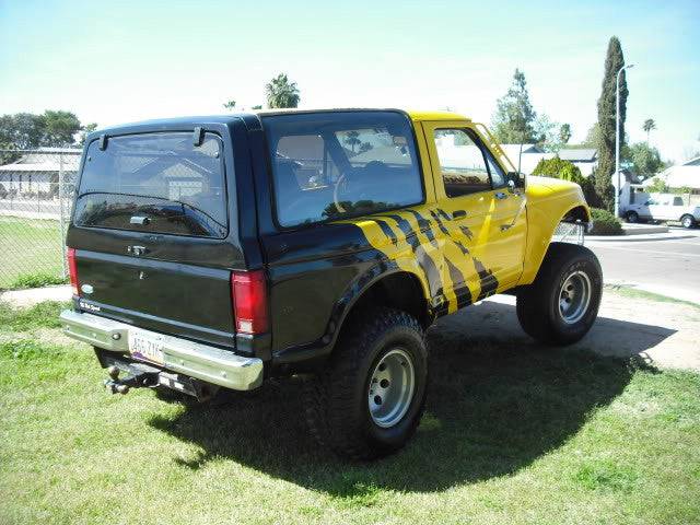 83-90 Ford Bronco II 3" Bulge Off Road Fiberglass Bedsides